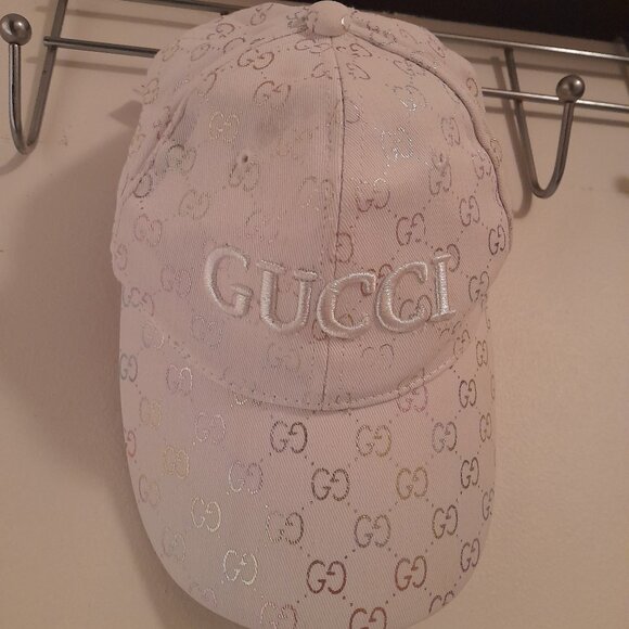 Authentic white Gucci monogram hat/cap. - Picture 3 of 11